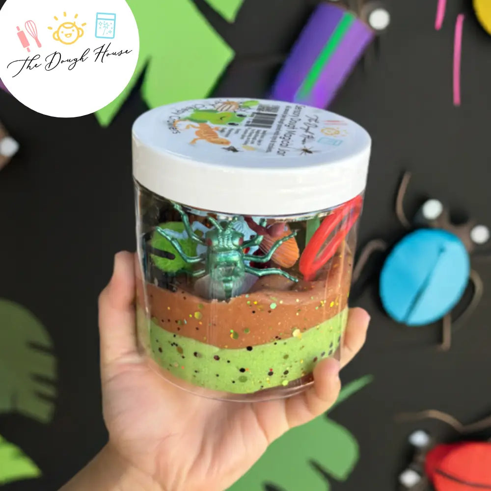 Creepy Crawlers Super Size Magical Dough Jar