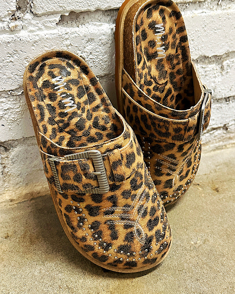 Dolly Leopard Clogs