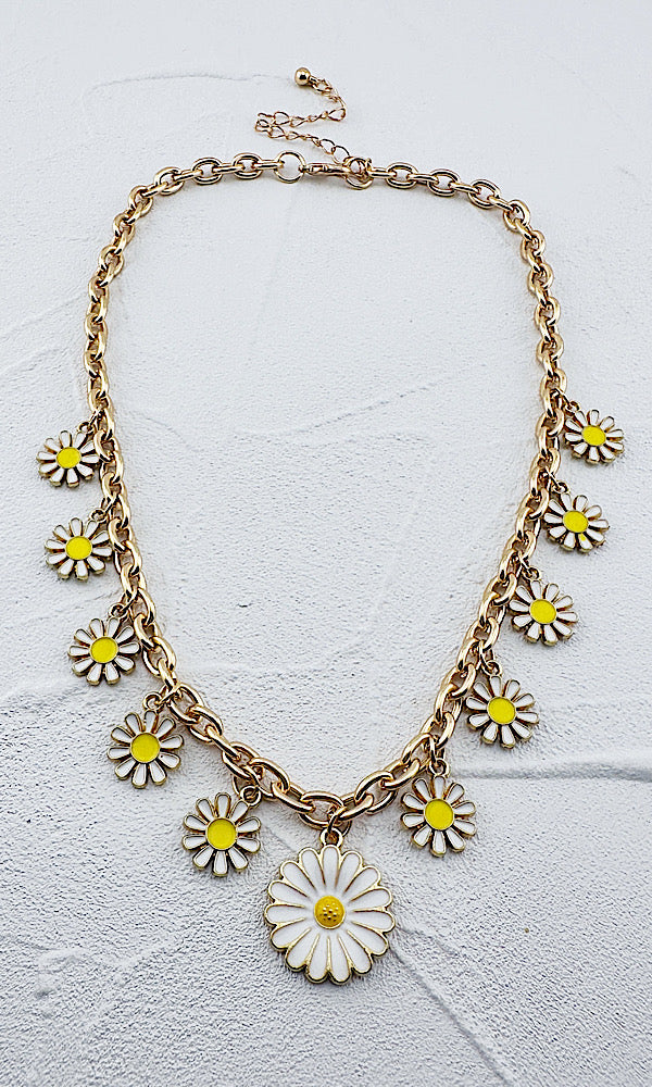 Daisy Charm Necklace