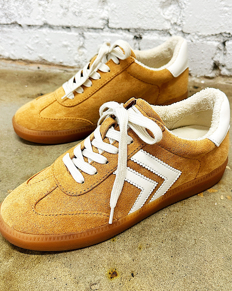 Zera Sand Sneaker