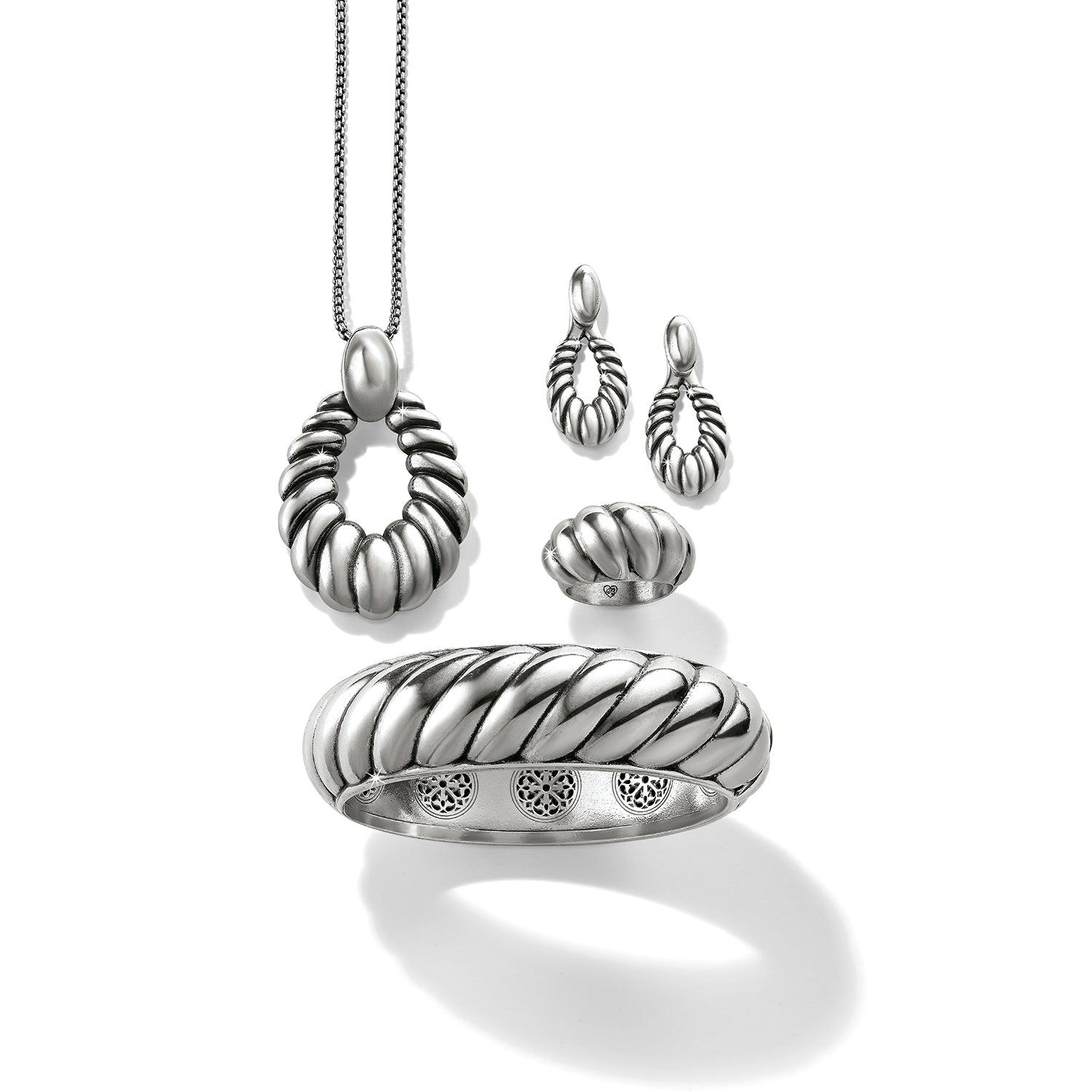 Athena Scalloped Drop Earrings