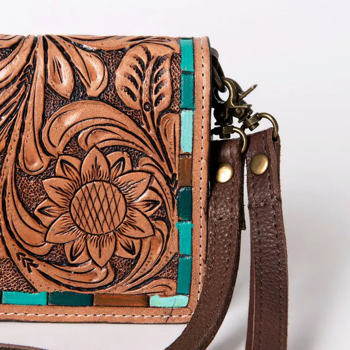 Wanted Woman Organizer Wallet