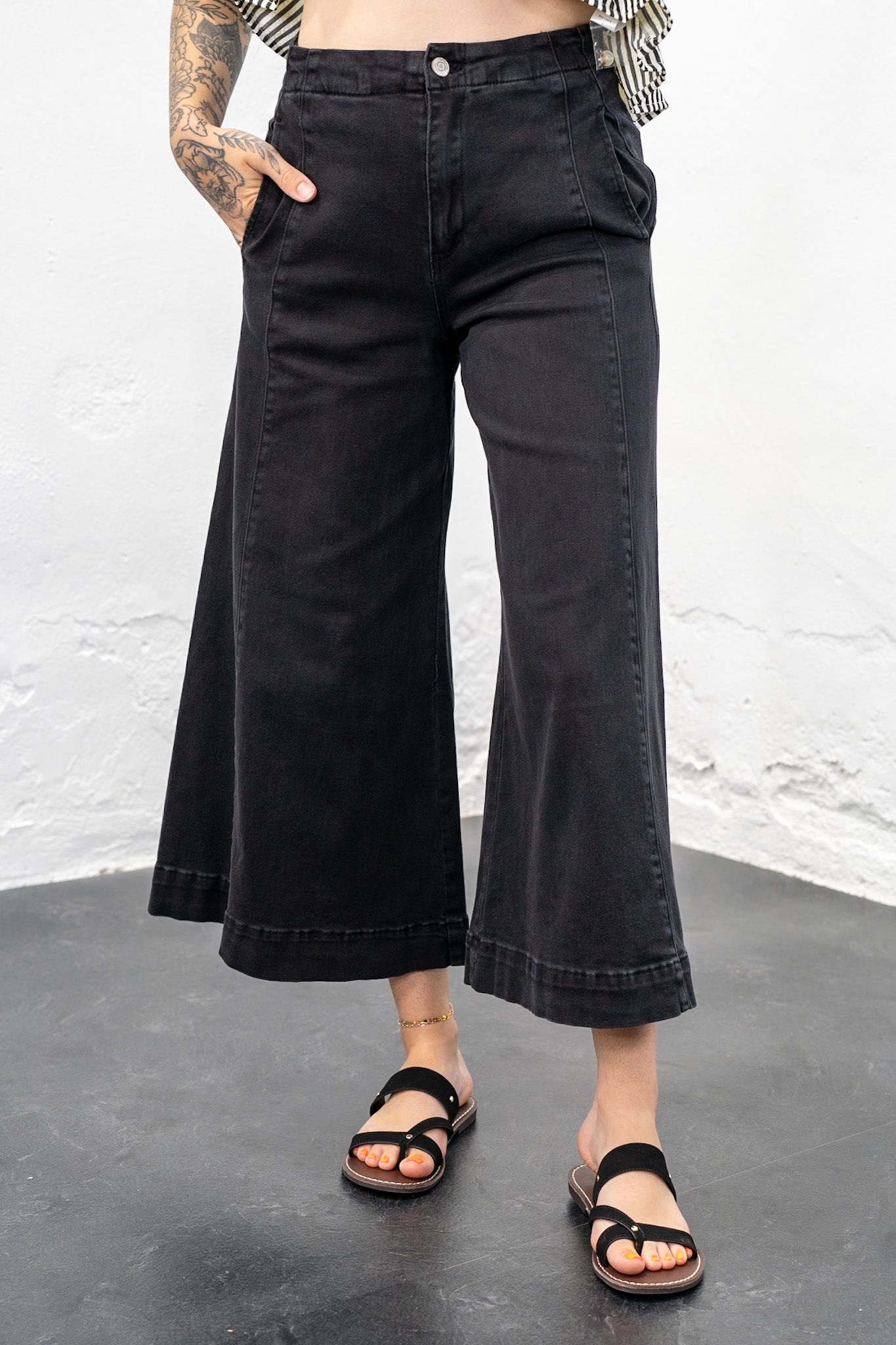 Callie Black Cropped Wide Leg Pants