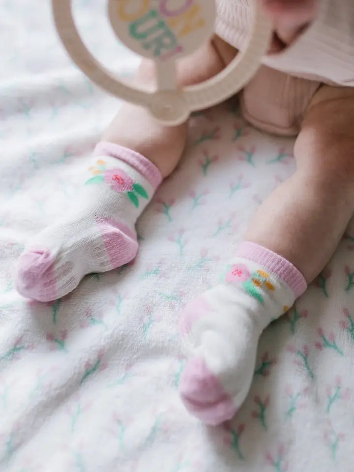 Sweet Daisy Baby Sock Trio