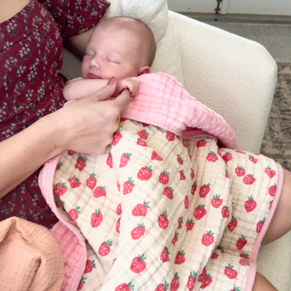 Strawberries & Cream Itzy Blanket™