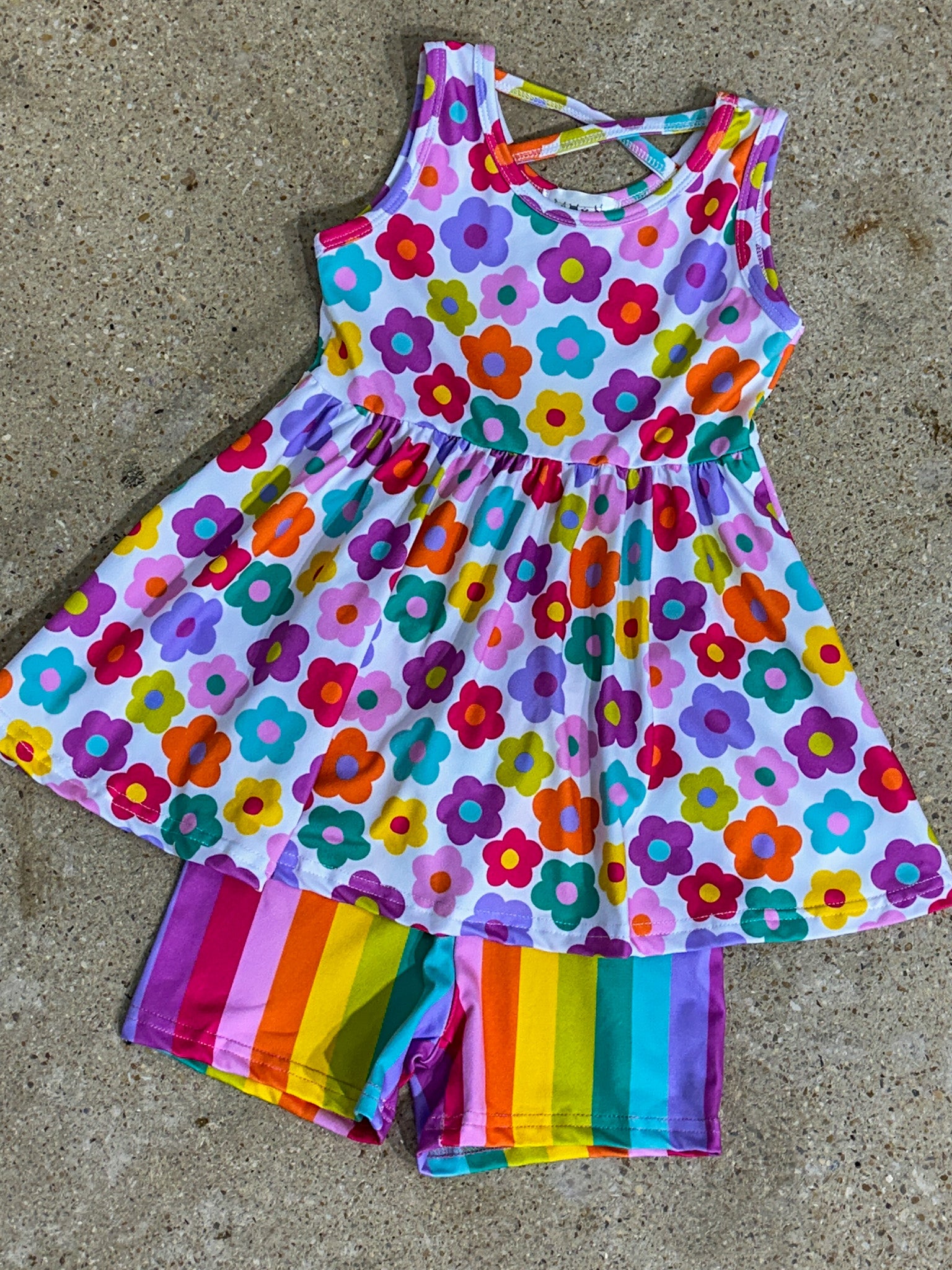 Groovy Bloom Swing Tank Set