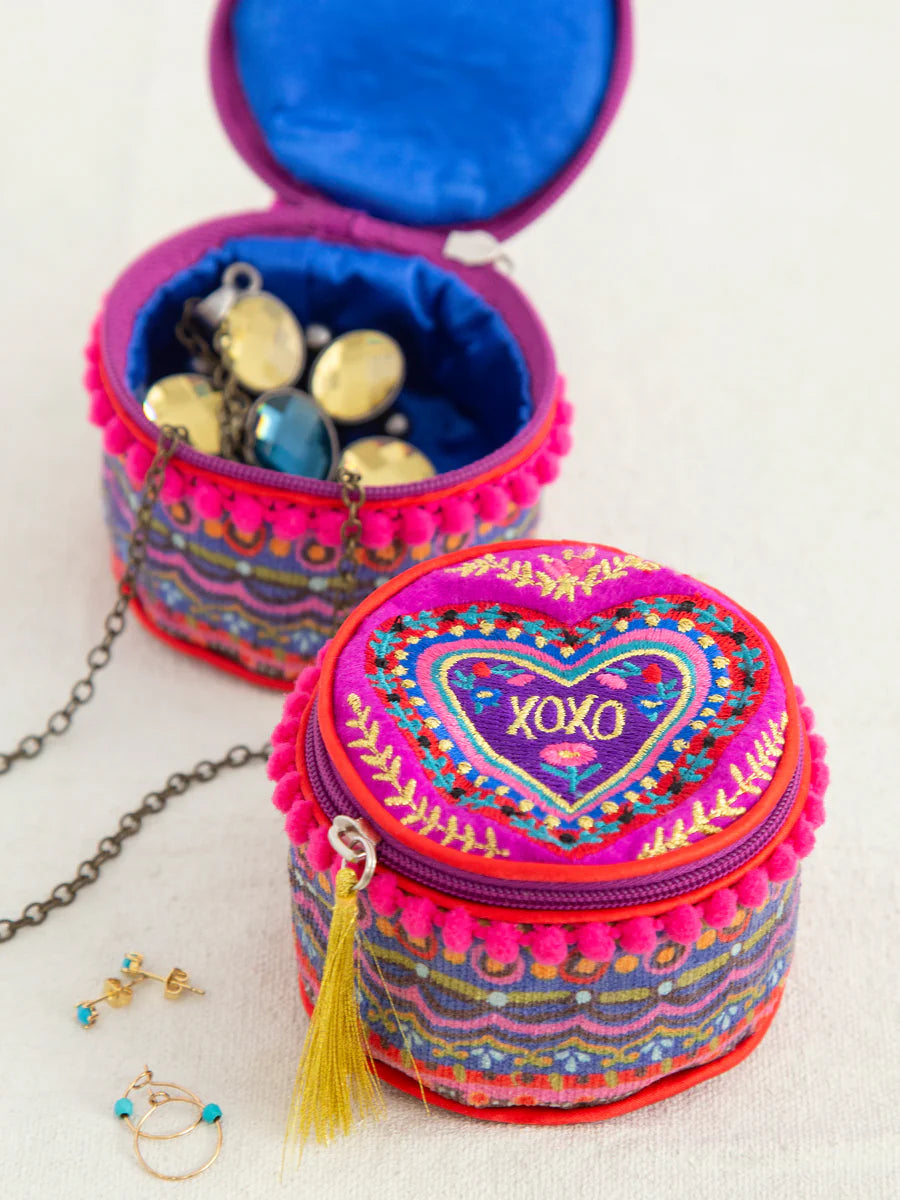 XOXO Jewelry Case