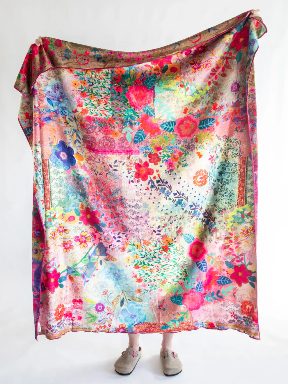 Jewel Border Cozy Throw Blanket