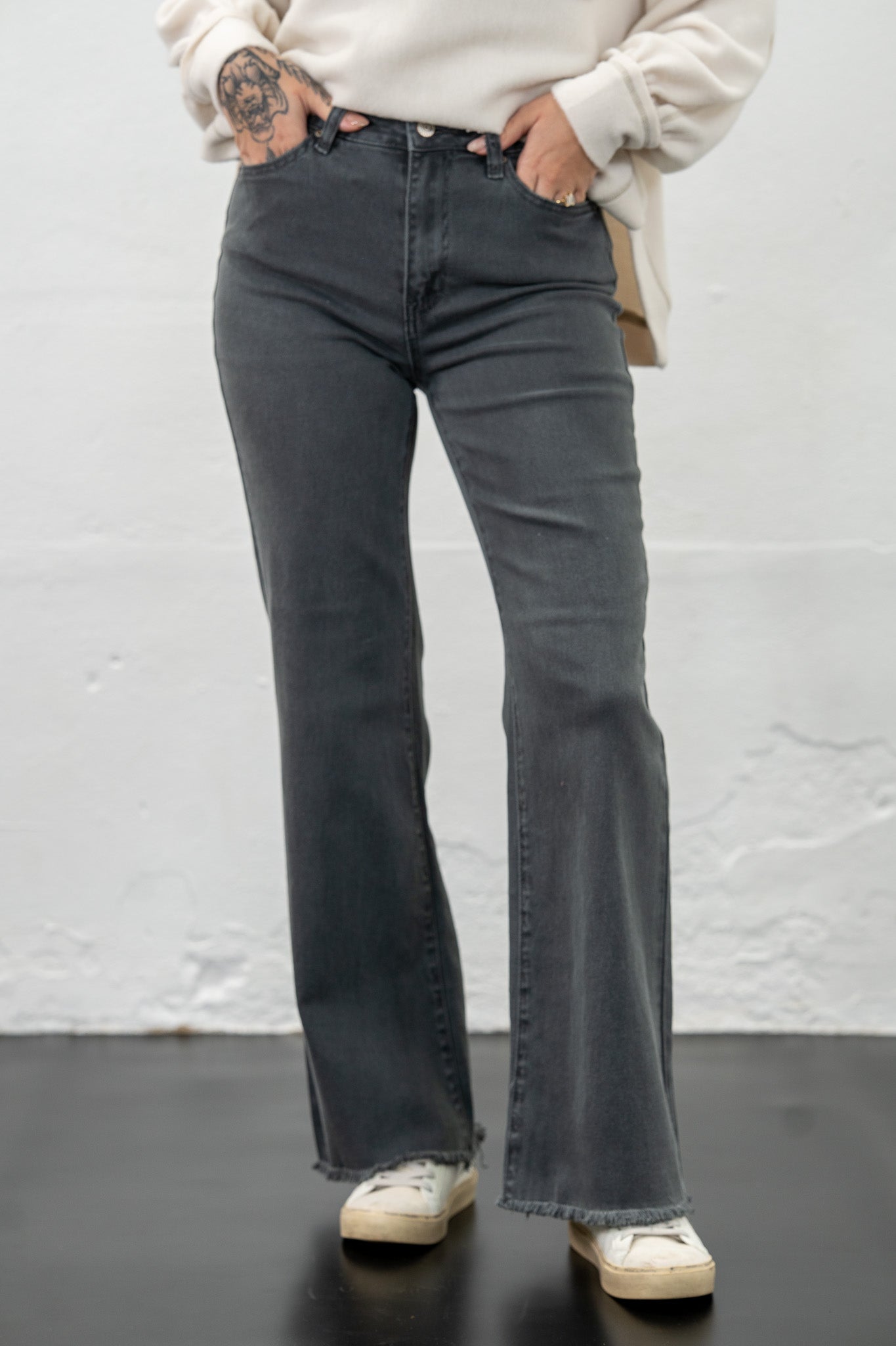 Alix Ash Black Cutoff Pants