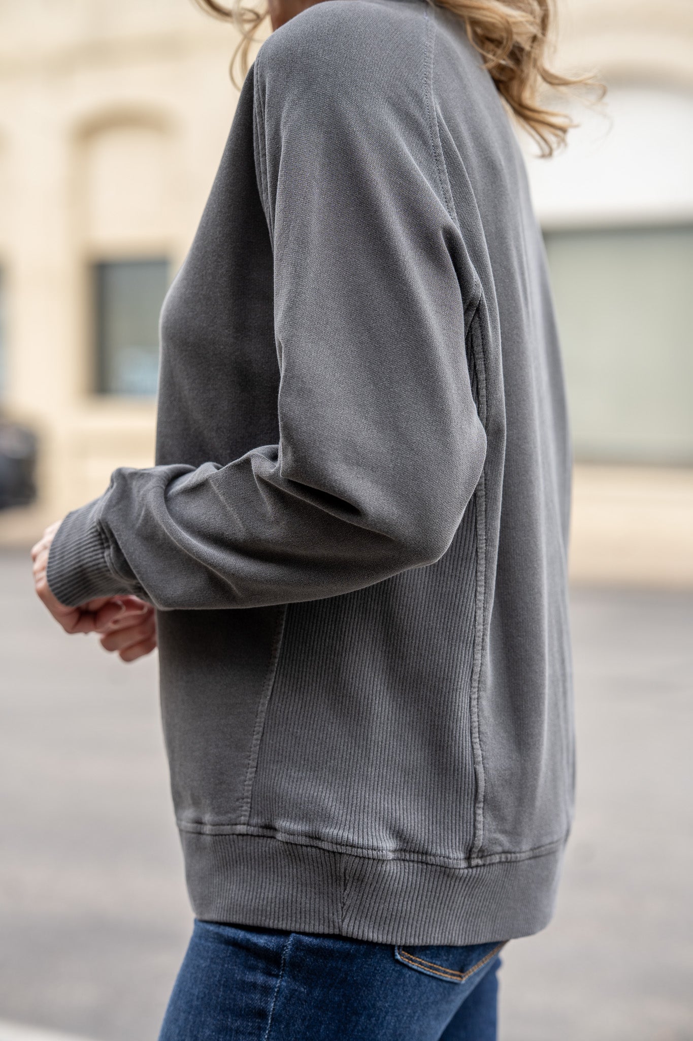 The Soft Stretch Ash Black Pullover