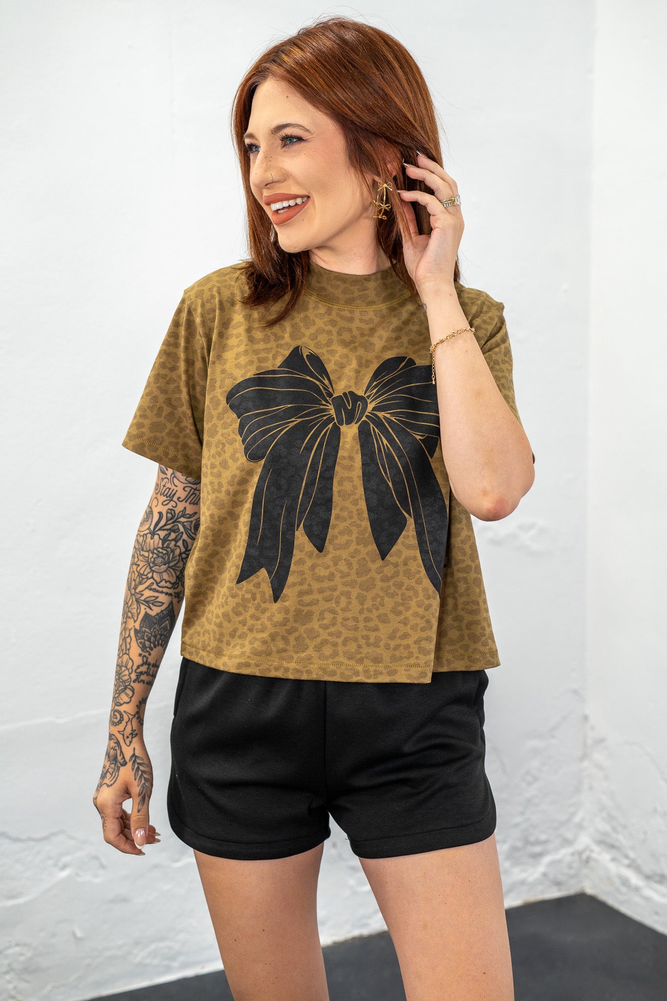 Bow Leopard Cropped Tee