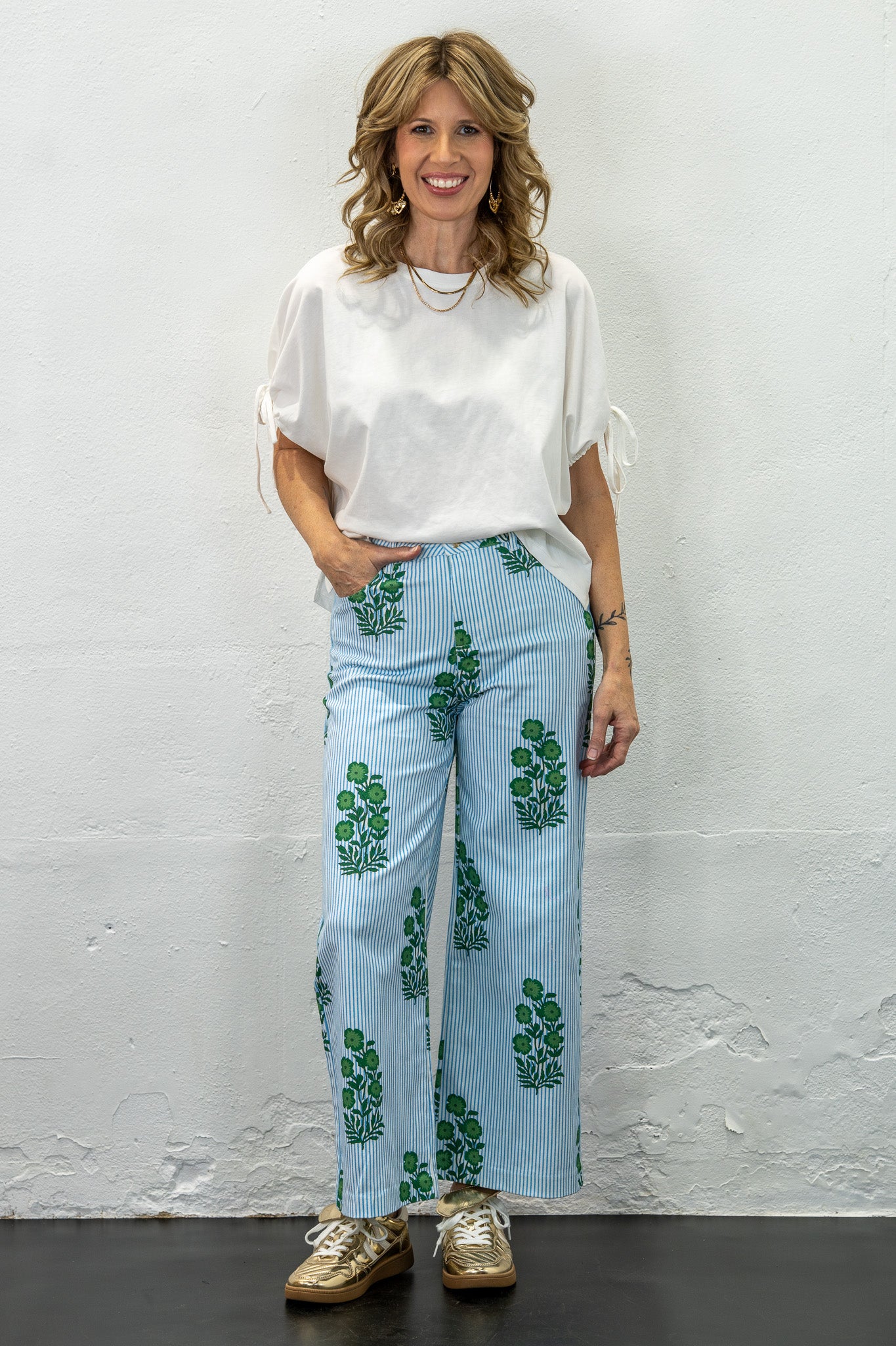 Sydney White Tie Sleeve Top