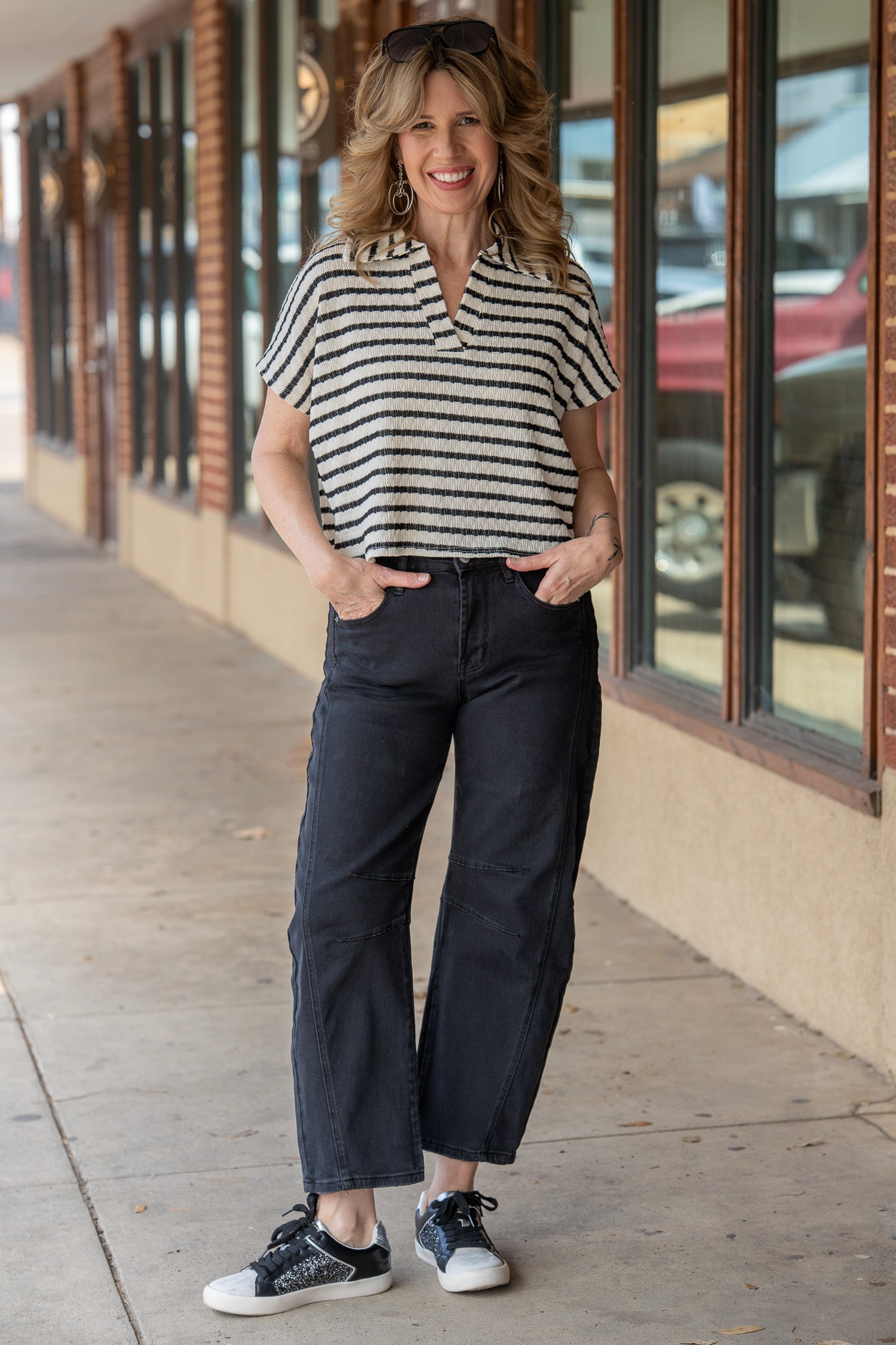 Curve Mode Black Barrel Jeans