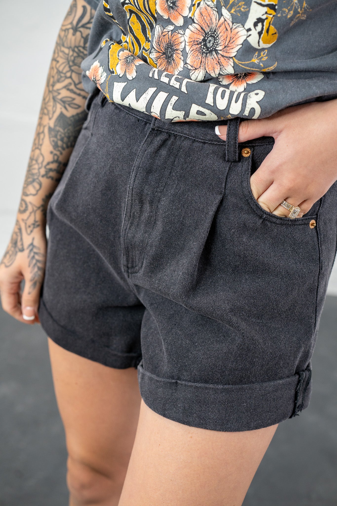 Calyn Ash Black Cuffed Shorts