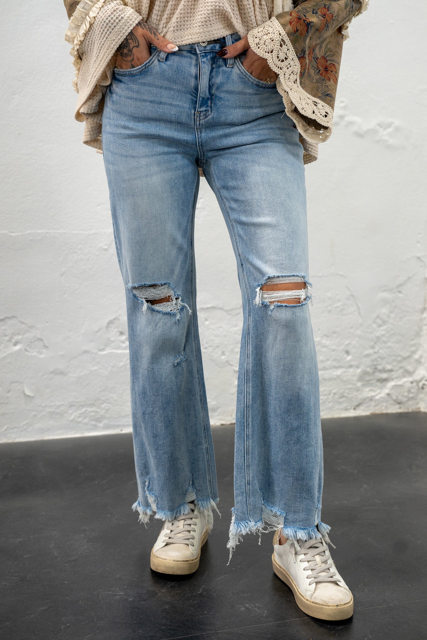 Mia Distressed Jeans