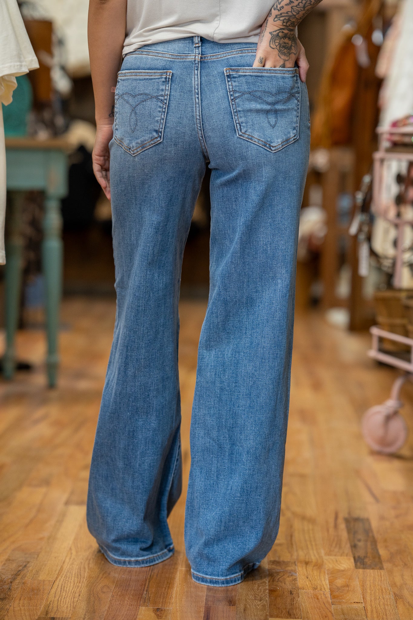 Yes, Queen Retro Wide Leg Jeans