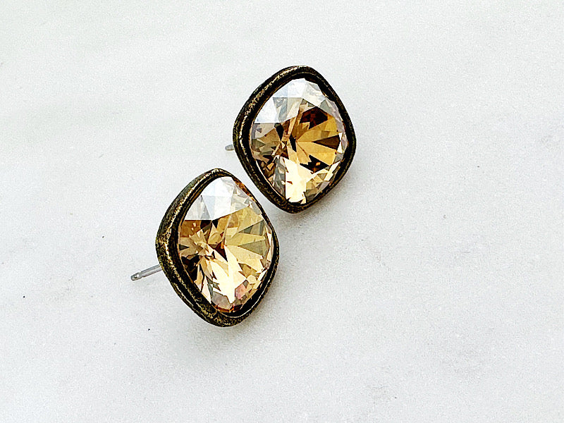 Kamille Golden Shadow Studs