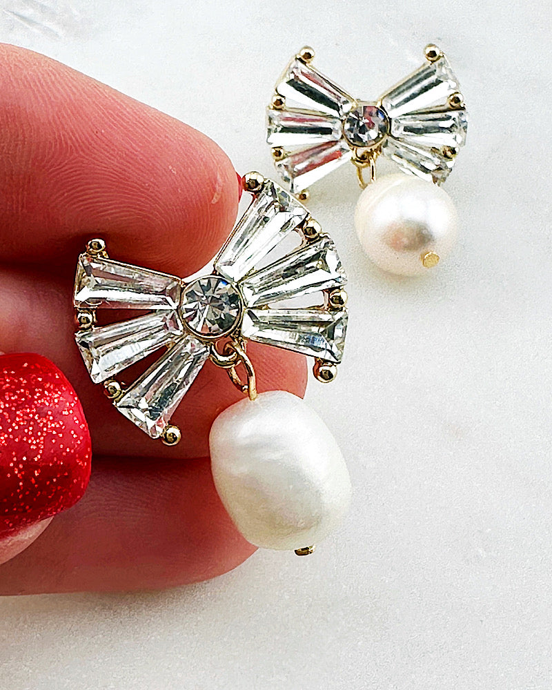 Eva Pearl Earrings