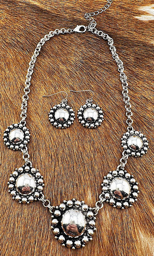 Clara Necklace Set