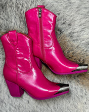 Dakota Pink Western Boots