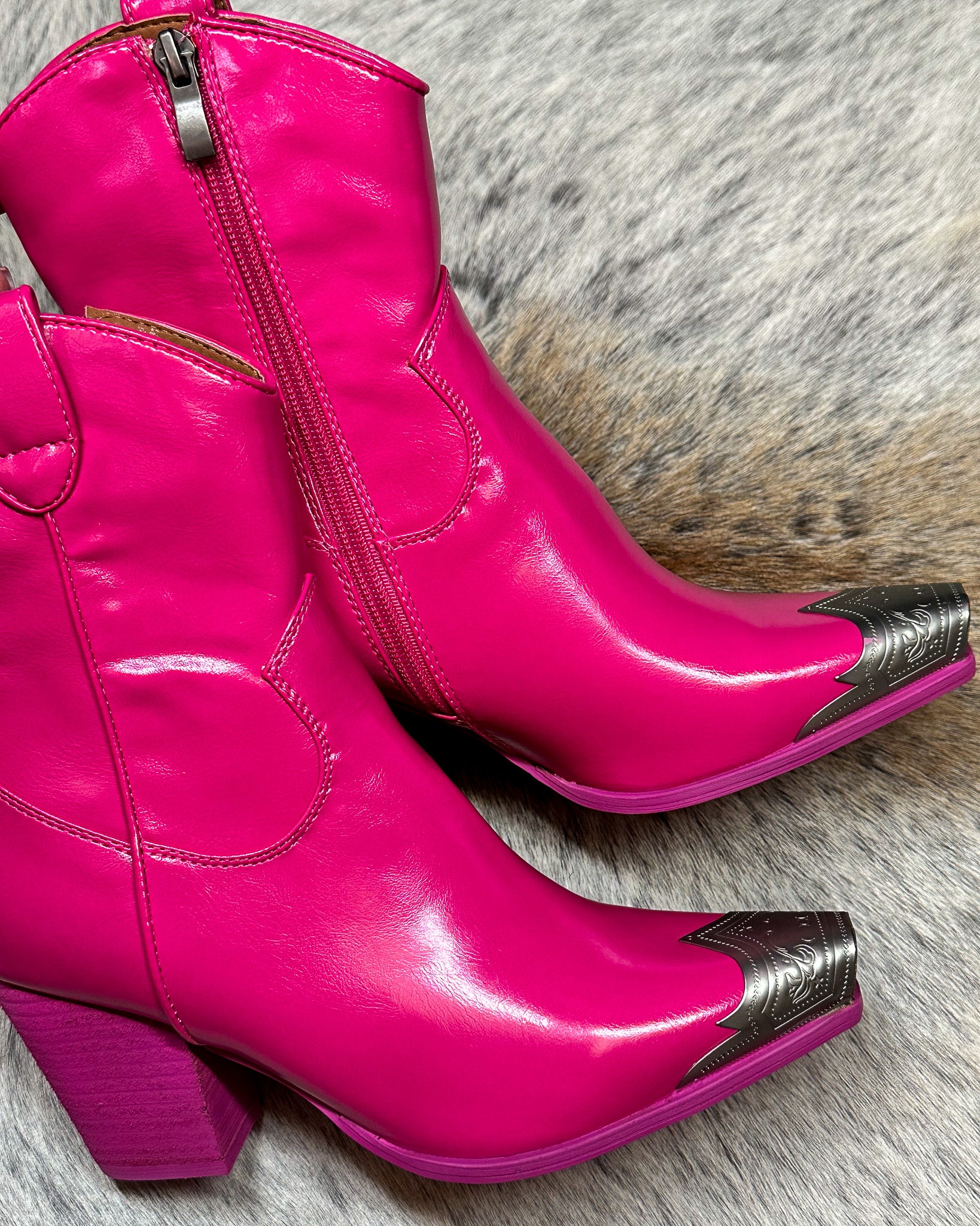 Dakota Pink Western Boots