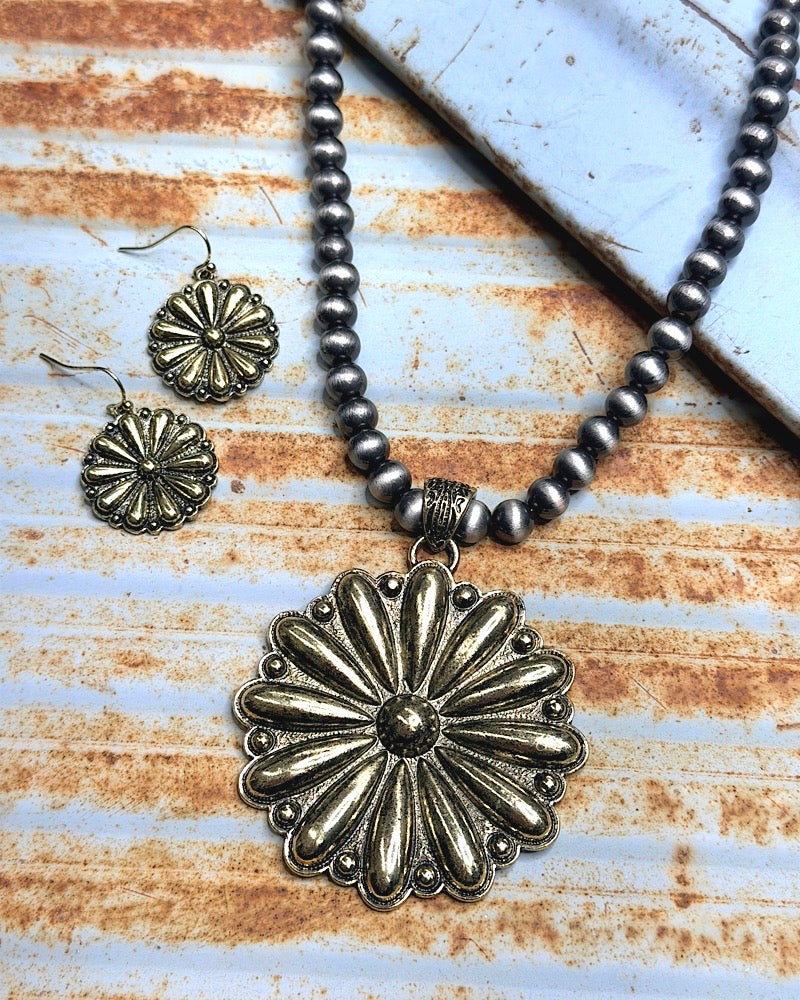 Renegade Necklace Set