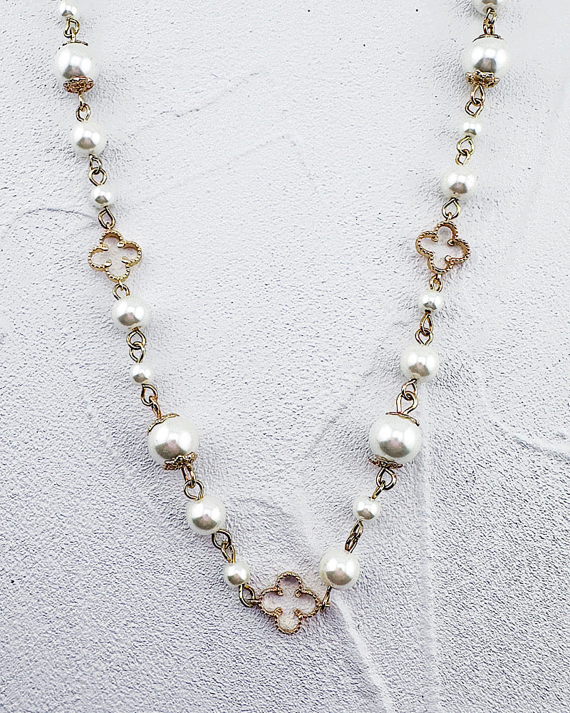Khloe Pearl Necklace
