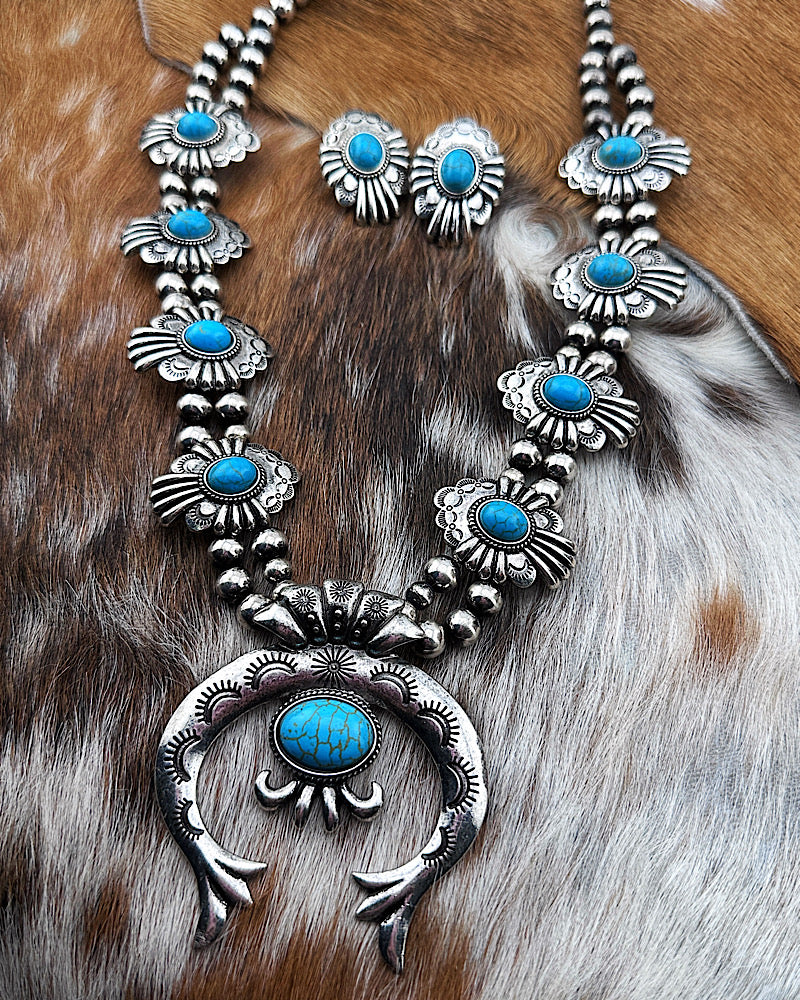 Nueces Necklace Set