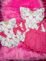 Bow-ti-ful Pink Outfits