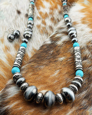 Mesa Moon Necklace Set