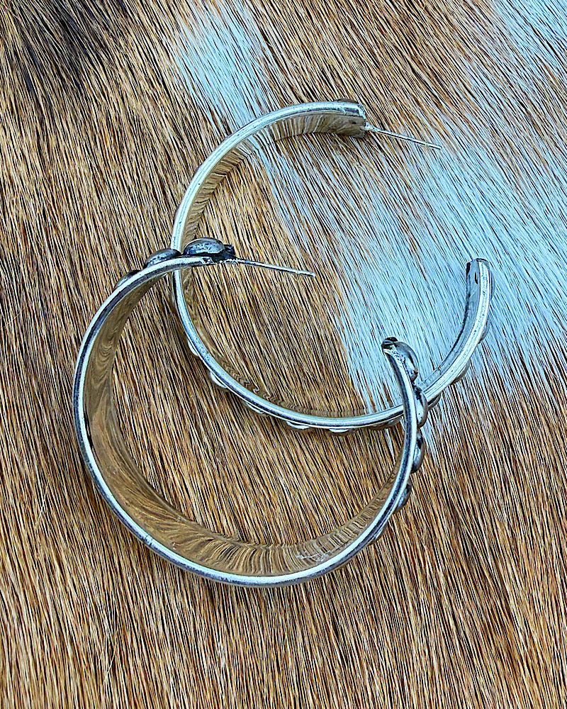 Stevie Bold Dot Hoops