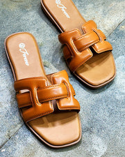 Camryn Tan Classic Slide