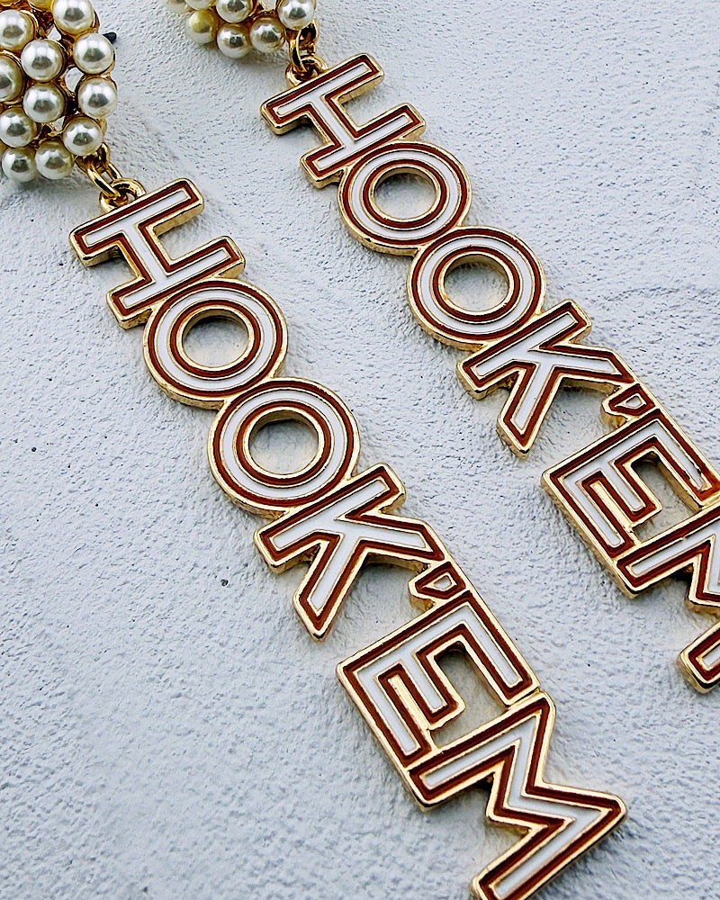 Hook 'Em Pearl Earrings