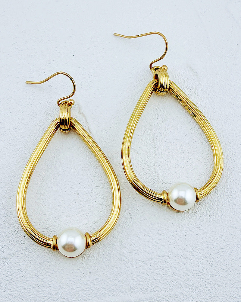 Gilded Pearl Teardrops