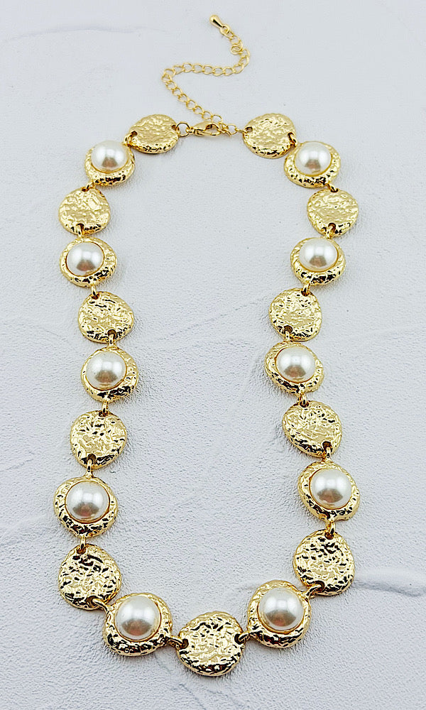 Moon Kiss Pearl Necklace