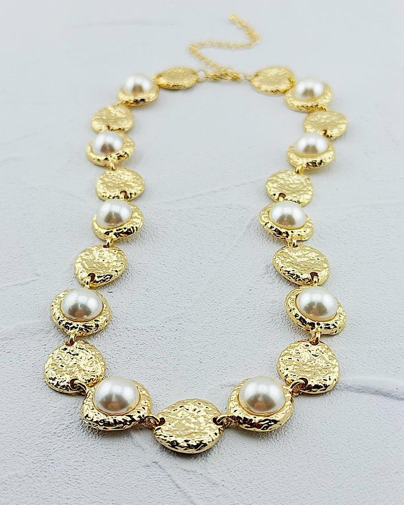Moon Kiss Pearl Necklace