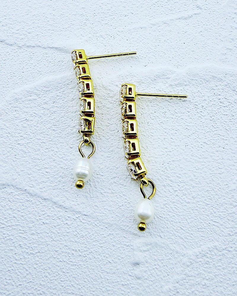 Soft Glow Pearl Earrings