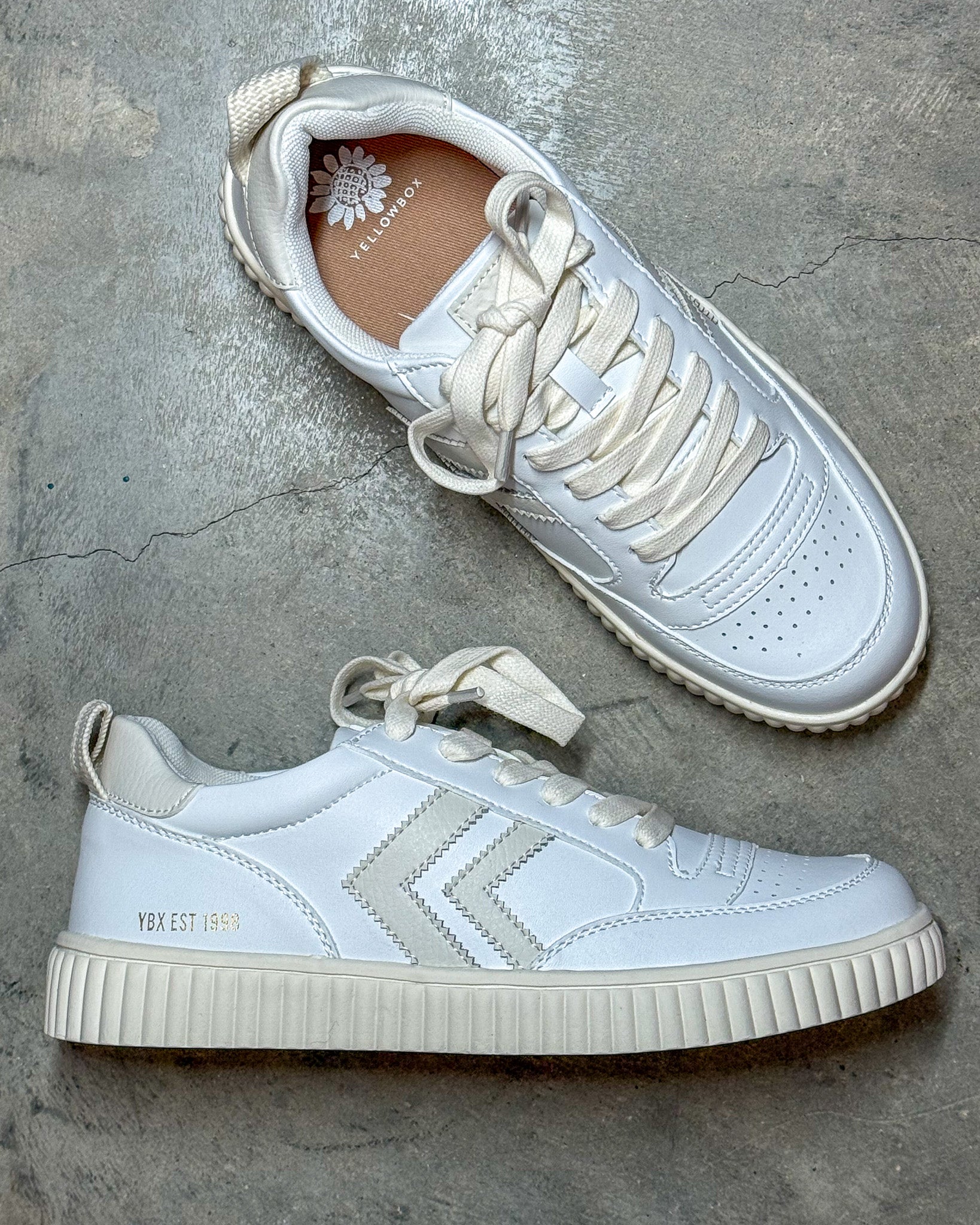 Miles Off-White Sneakers