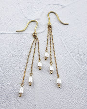 Ellie Pearl Earrings