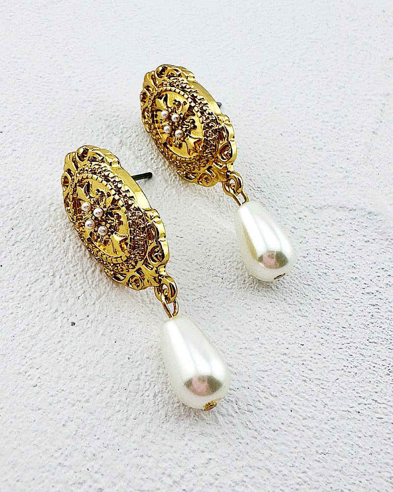 Vivian Pearl Earrings