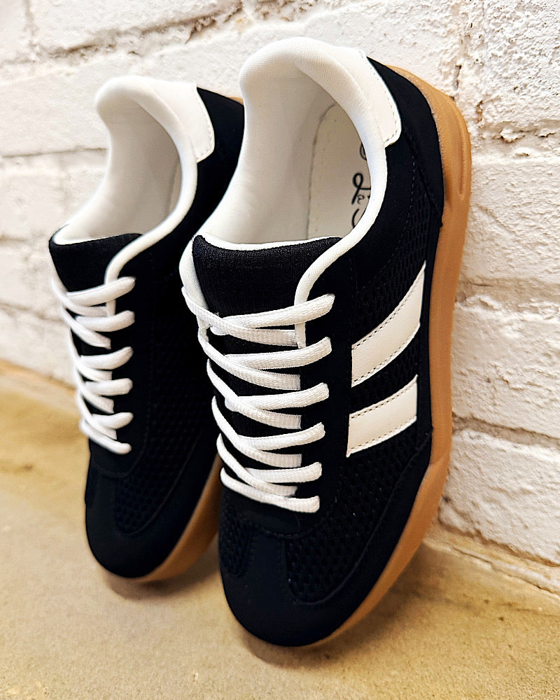 Billie Sneakers