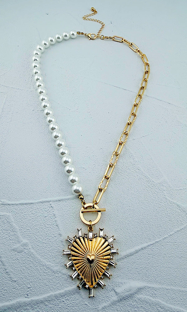 Miss Valentine Necklace