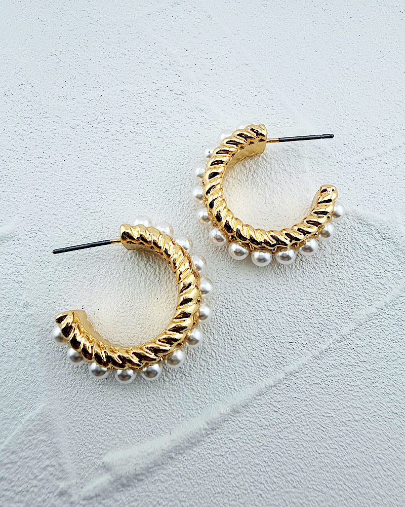 Victoria Pearl Hoops