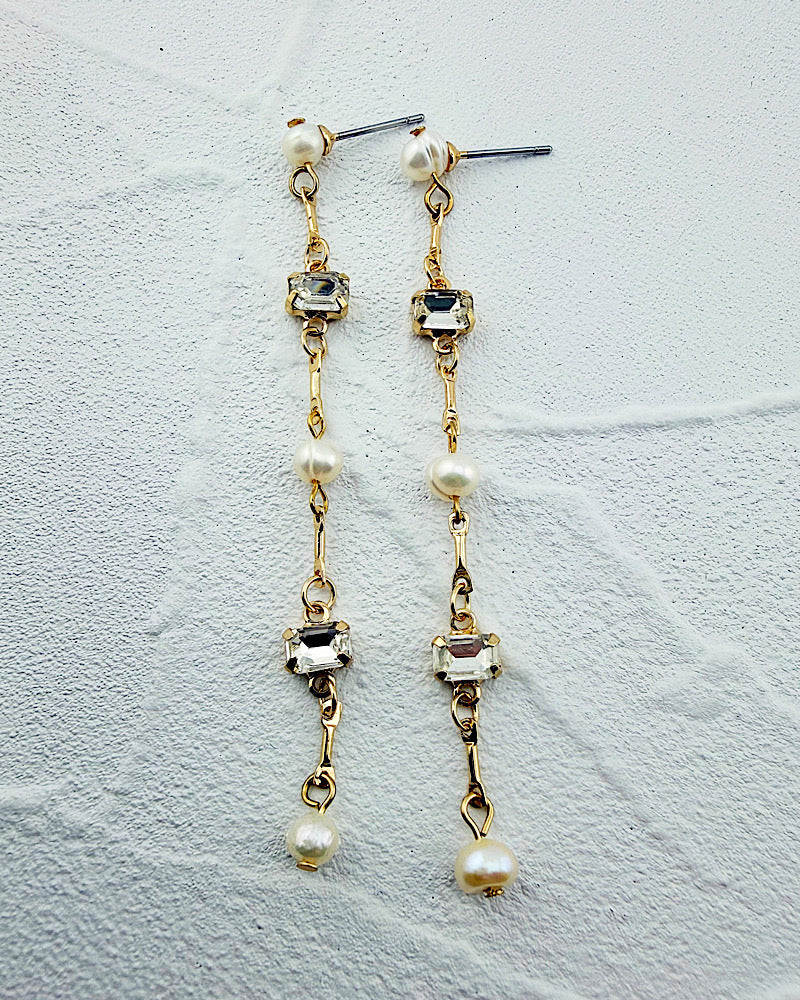 Erin Pearl Earrings