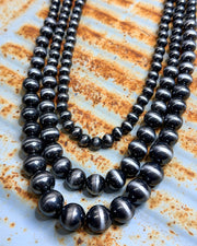 Llano Lily Necklace