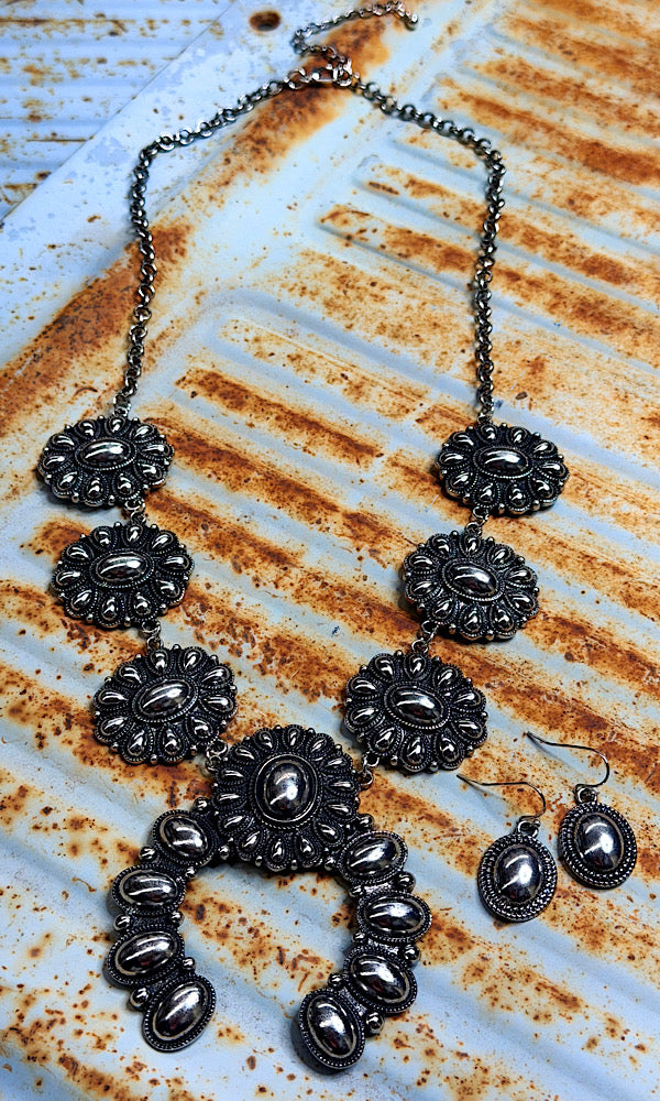 Maverick Mae Necklace Set