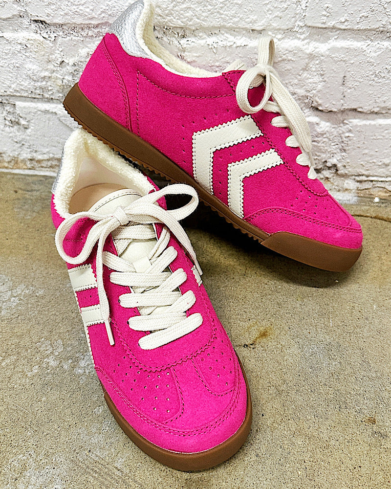 Neevan Fuchsia Sneaker