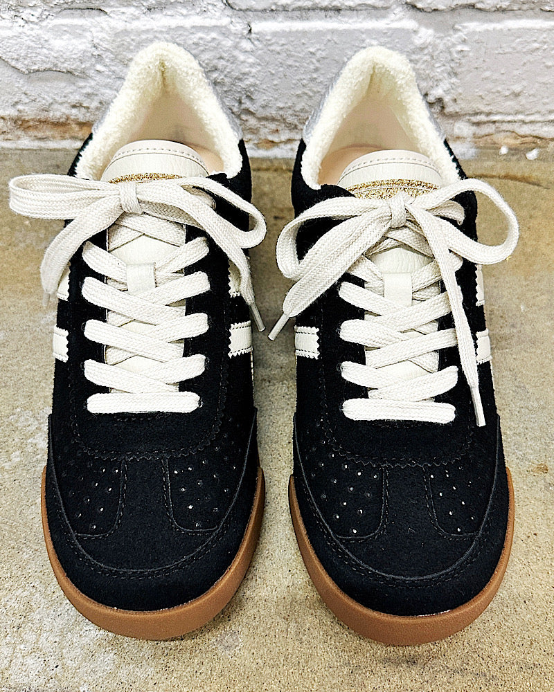 Neevan Black Sneaker