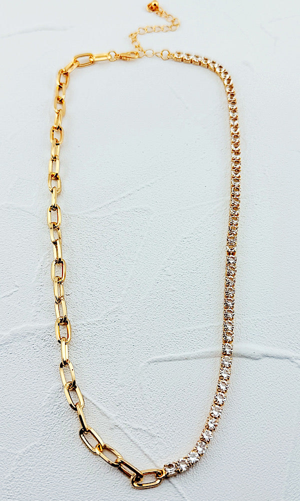 Devyn Necklace