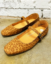 Collin Leopard Flat